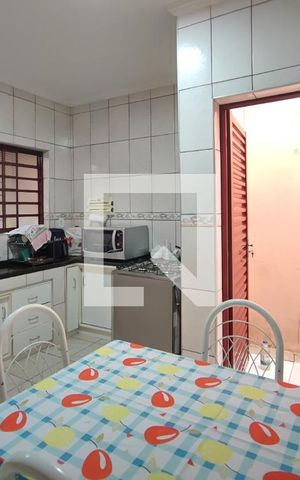 Casa à venda com 326m², 3 quartos e 2 vagasCozinha