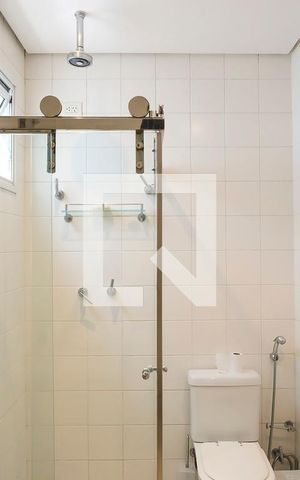 Casa à venda com 340m², 3 quartos e 3 vagasBanheiro da Suíte 2