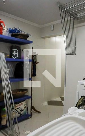 Casa à venda com 340m², 3 quartos e 3 vagasÁrea de Serviço