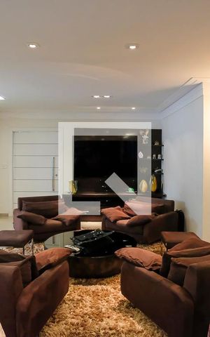 Casa à venda com 340m², 3 quartos e 3 vagasSala