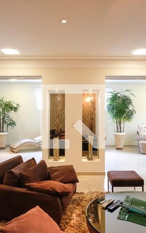 Casa à venda com 340m², 3 quartos e 3 vagasSala