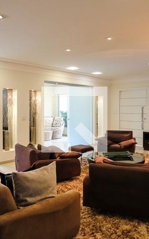 Casa à venda com 340m², 3 quartos e 3 vagasSala