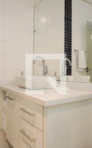 Casa à venda com 340m², 3 quartos e 3 vagasBanheiro da Suíte 2