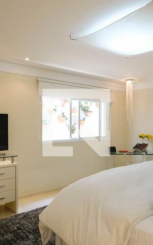 Casa à venda com 340m², 3 quartos e 3 vagasSuíte 1
