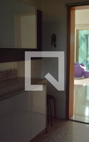 Apartamento para alugar com 230m², 4 quartos e 4 vagasCozinha - Armários