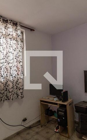 Casa à venda com 80m², 2 quartos e sem vaga Casa à venda com 80m², 2 quartos e sem vagaSala