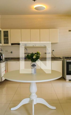 Apartamento à venda com 280m², 4 quartos e 2 vagasCozinha