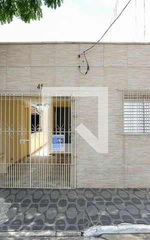 Casa para alugar com 72m², 2 quartos e sem vagaFachada da Casa
