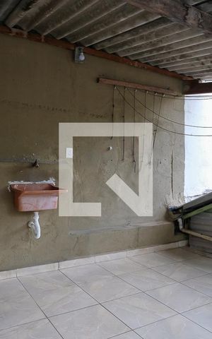 Casa para alugar com 72m², 2 quartos e sem vagaÁrea de Serviço