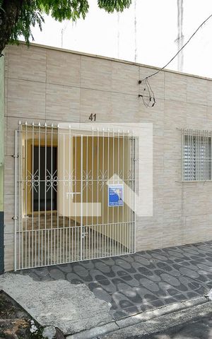 Casa para alugar com 72m², 2 quartos e sem vagaFachada da Casa