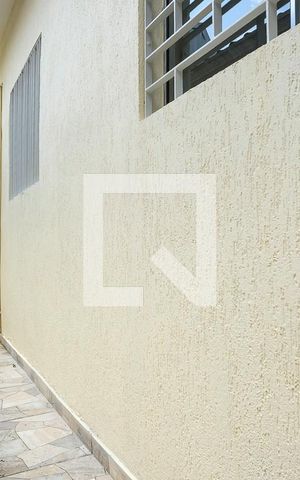 Casa para alugar com 72m², 2 quartos e sem vagaQuintal