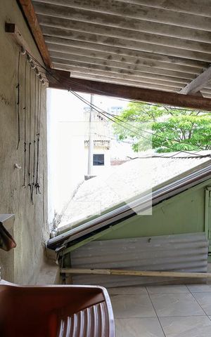 Casa para alugar com 72m², 2 quartos e sem vagaÁrea de Serviço