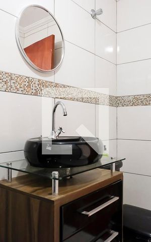 Casa para alugar com 72m², 2 quartos e sem vagaBanheiro 