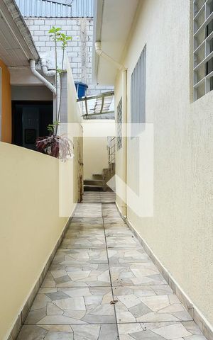 Casa para alugar com 72m², 2 quartos e sem vagaQuintal