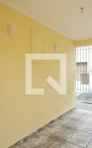 Casa para alugar com 72m², 2 quartos e sem vagaGaragem