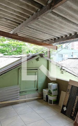 Casa para alugar com 72m², 2 quartos e sem vagaÁrea de Serviço