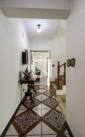 Casa à venda com 300m², 3 quartos e 4 vagasHall