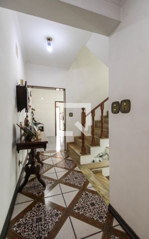 Casa à venda com 300m², 3 quartos e 4 vagasHall