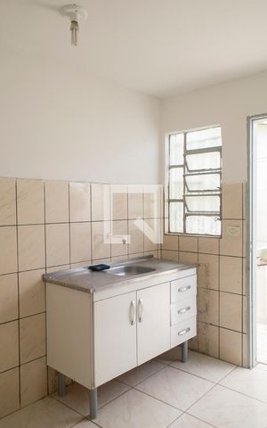 Casa para alugar com 60m², 2 quartos e sem vaga Casa para alugar com 60m², 2 quartos e sem vagaCozinha