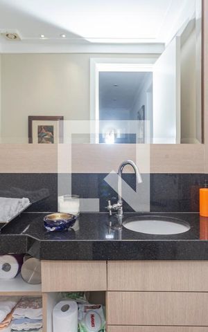 Apartamento à venda com 140m², 2 quartos e 3 vagas Apartamento à venda com 140m², 2 quartos e 3 vagasLavabo