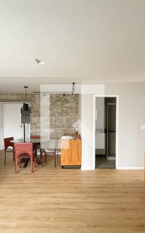 Apartamento à venda com 71m², 1 quarto e 2 vagas Apartamento à venda com 71m², 1 quarto e 2 vagasSala