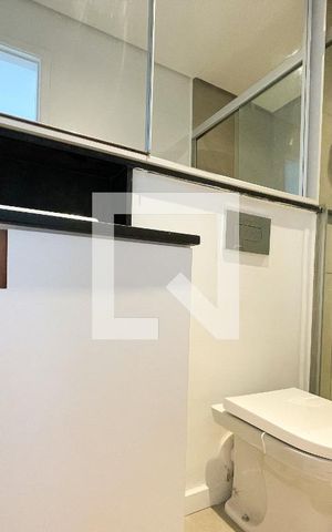 Apartamento à venda com 71m², 1 quarto e 2 vagas Apartamento à venda com 71m², 1 quarto e 2 vagasBanheiro 1