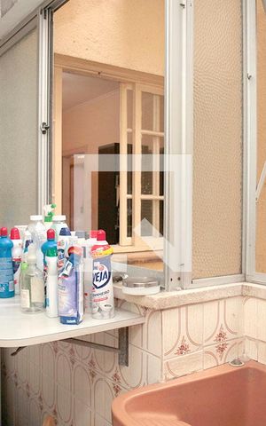 Apartamento à venda com 123m², 3 quartos e 1 vagaÁrea de Serviço+ Despensa + Banheiro 2 Serviço