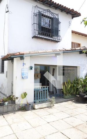 Casa à venda com 200m², 3 quartos e 1 vagaEntrada