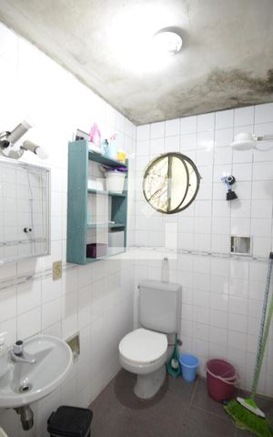Casa à venda com 200m², 3 quartos e 1 vagaBanheiro 2