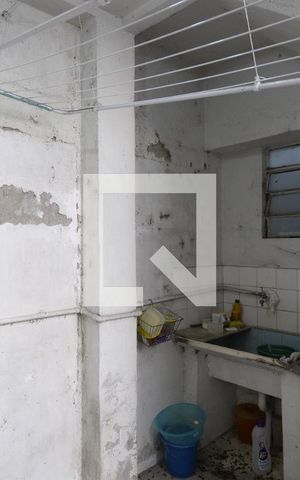 Casa à venda com 200m², 3 quartos e 1 vagaÁrea de Serviço