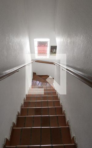 Casa à venda com 200m², 3 quartos e 1 vagaEscada