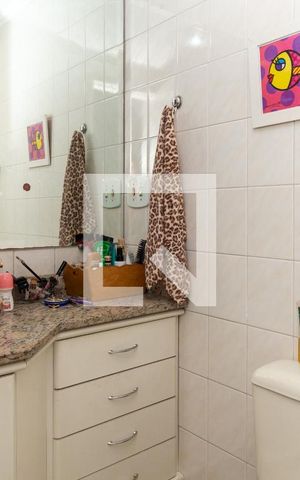Apartamento à venda com 84m², 3 quartos e 2 vagasBanheiro da Suíte