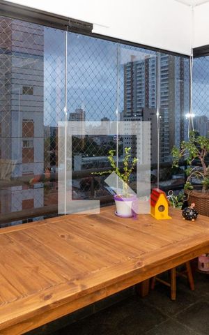 Apartamento à venda com 84m², 3 quartos e 2 vagasVaranda