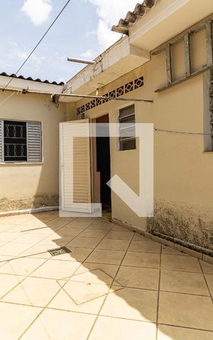 Casa para alugar com 45m², 1 quarto e sem vagaQuintal