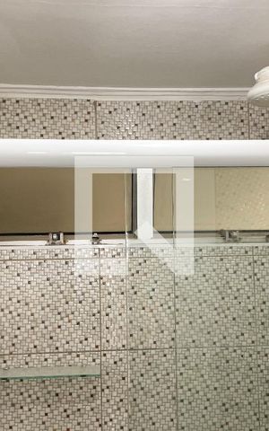 Studio para alugar com 25m², 1 quarto e 1 vaga Studio para alugar com 25m², 1 quarto e 1 vagaBanheiro