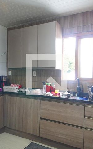 Casa à venda com 180m², 2 quartos e 2 vagasCozinha