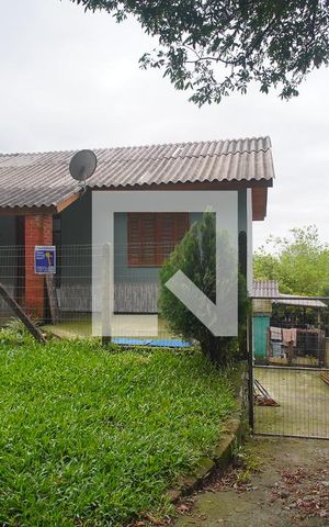 Casa à venda com 180m², 2 quartos e 2 vagasFachada