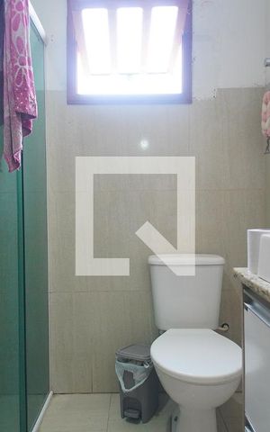 Casa à venda com 180m², 2 quartos e 2 vagasBanheiro