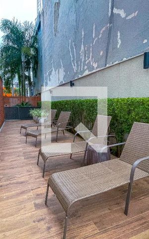 Apartamento para alugar com 36m², 1 quarto e 1 vaga Apartamento para alugar com 36m², 1 quarto e 1 vagaÁrea comum - Piscina