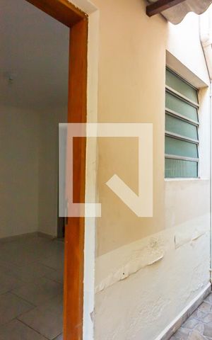 Casa para alugar com 40m², 1 quarto e sem vaga Casa para alugar com 40m², 1 quarto e sem vagaÁrea de Serviço