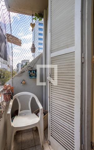 Apartamento à venda com 80m², 2 quartos e sem vaga Apartamento à venda com 80m², 2 quartos e sem vagaVaranda