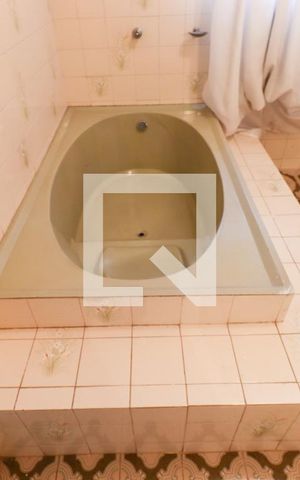 Casa para alugar com 170m², 3 quartos e 4 vagasBanheiro da Suíte