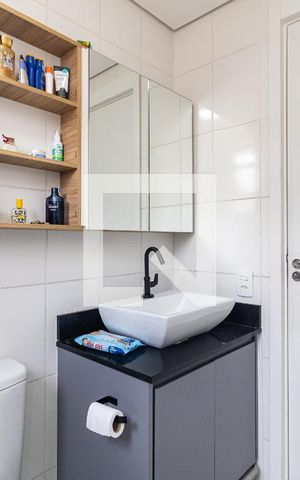 Apartamento à venda com 52m², 2 quartos e 1 vaga Apartamento à venda com 52m², 2 quartos e 1 vagaBanheiro