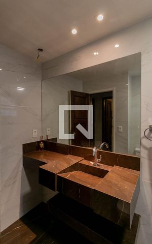 Apartamento para alugar com 160m², 4 quartos e 3 vagasBanheiro Social