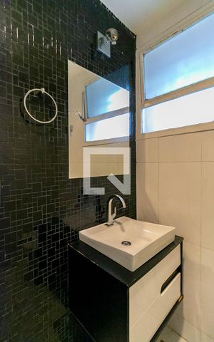 Apartamento para alugar com 160m², 4 quartos e 3 vagasBanheiro da Suíte