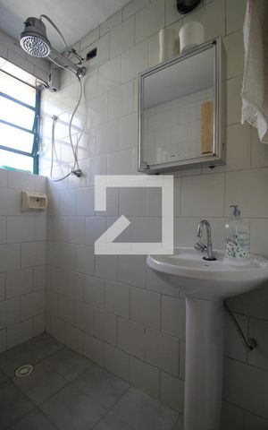 Casa à venda com 180m², 5 quartos e 1 vagaBanheiro de serviço