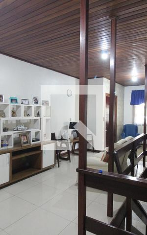 Casa à venda com 180m², 5 quartos e 1 vagaSala 1