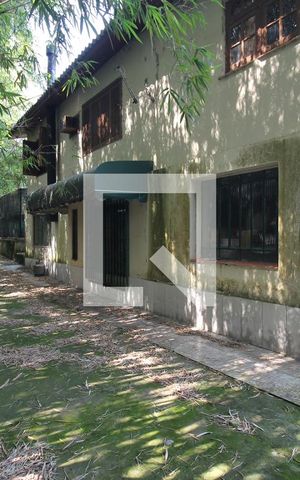Casa à venda com 180m², 5 quartos e 1 vagaÁrea externa