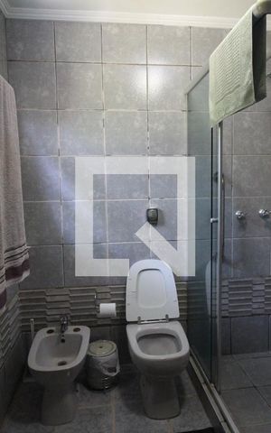 Casa à venda com 180m², 5 quartos e 1 vagaBanheiro 1