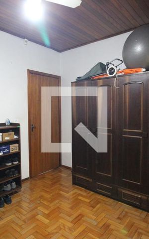 Casa à venda com 180m², 5 quartos e 1 vagaQuarto 4